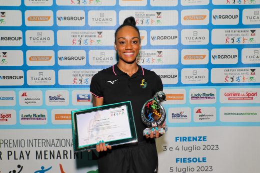 LARISSA IAPICHINO, Categoria “Un sorriso per la vita”